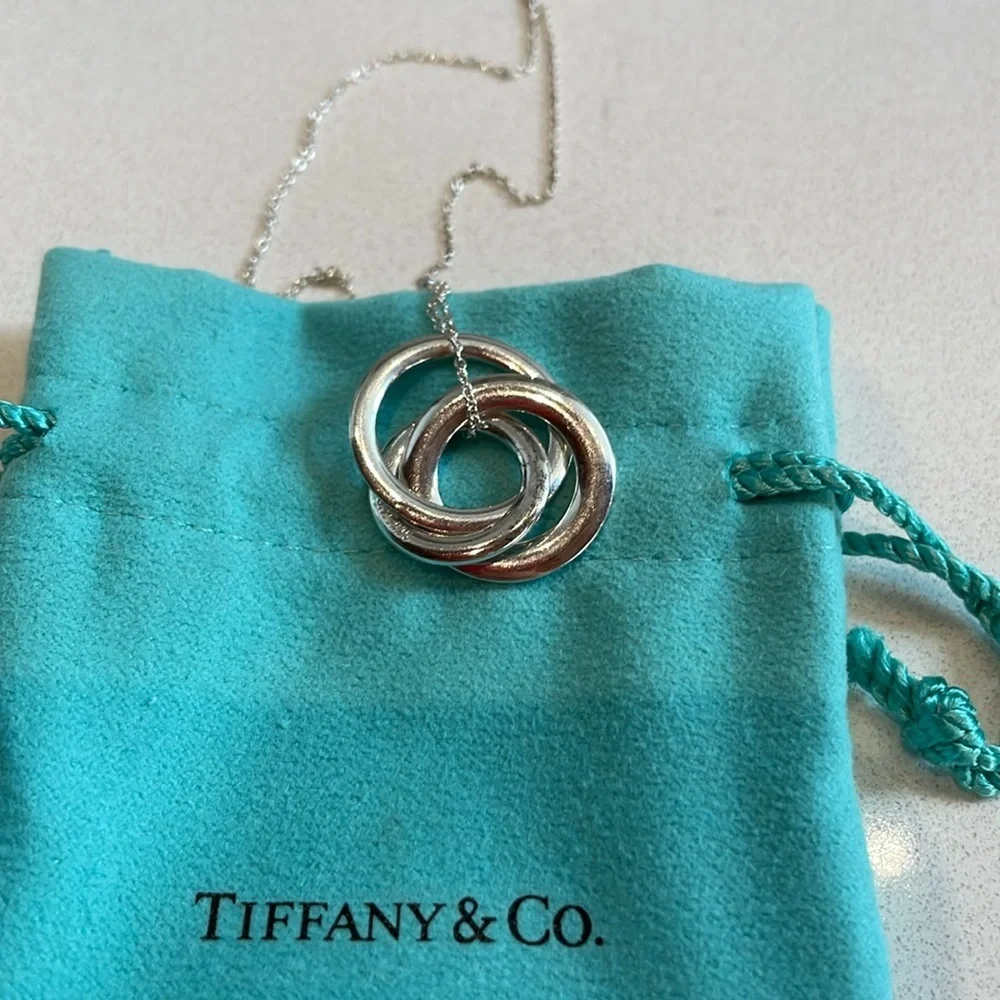 Tiffany & Co Silver 1837 Triple Interlocking Circles Pendant Necklace - Picture 7 of 9